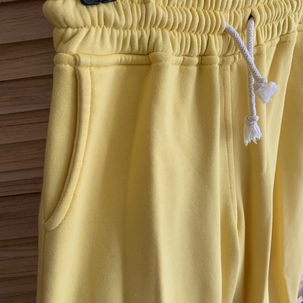 Tracksuit - Picture 4 of 5